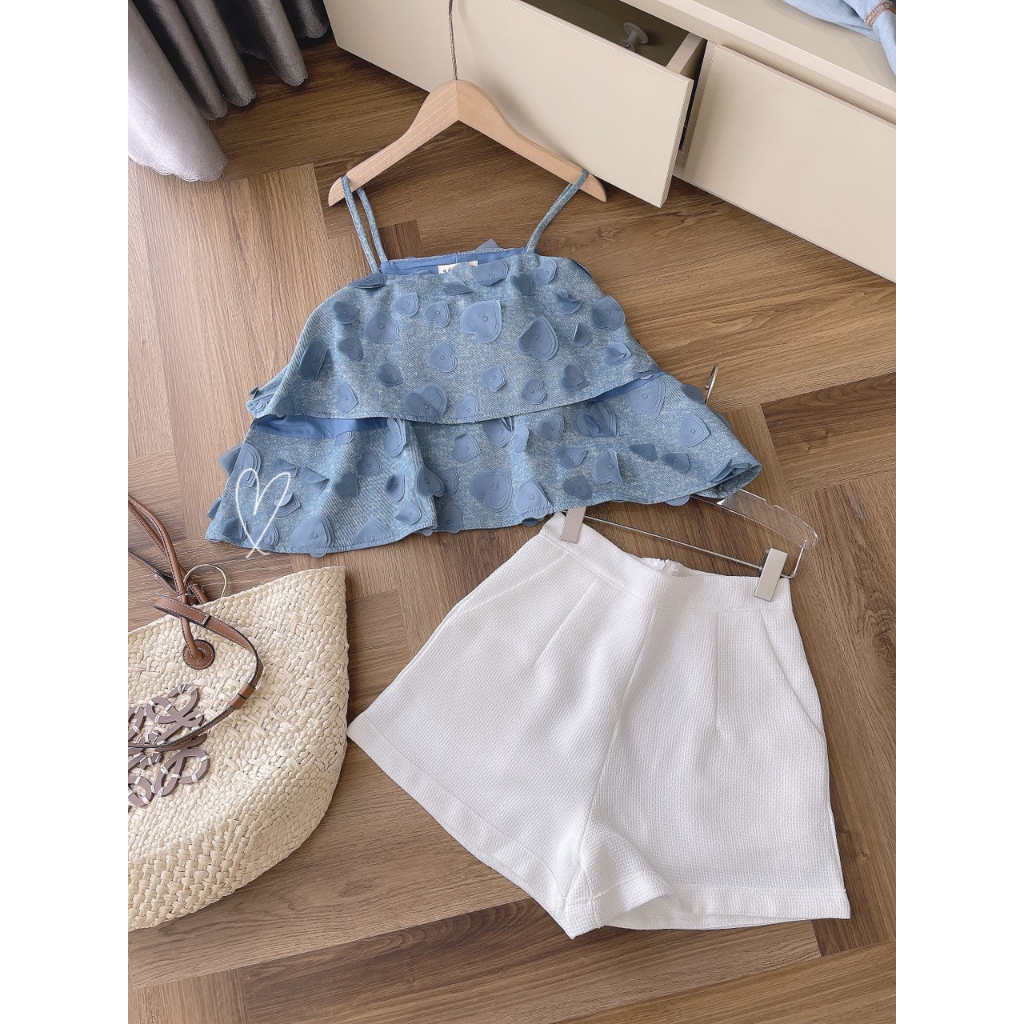 SET ÁO BBD TẦNG XANH ĐÁ ĐÍNH TRÁI TIM 2 DÂY + QUẦN SHORT TRẮNG