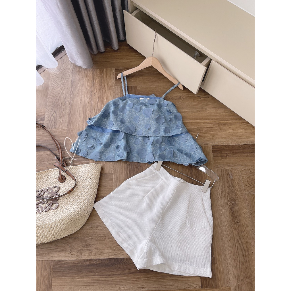SET ÁO BBD TẦNG XANH ĐÁ ĐÍNH TRÁI TIM 2 DÂY + QUẦN SHORT TRẮNG