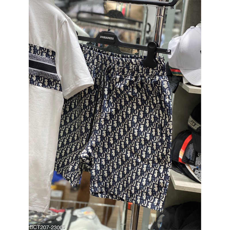 Bộ cộc Dio.R hoạ tiết ngang logo trước ngực nổi bật