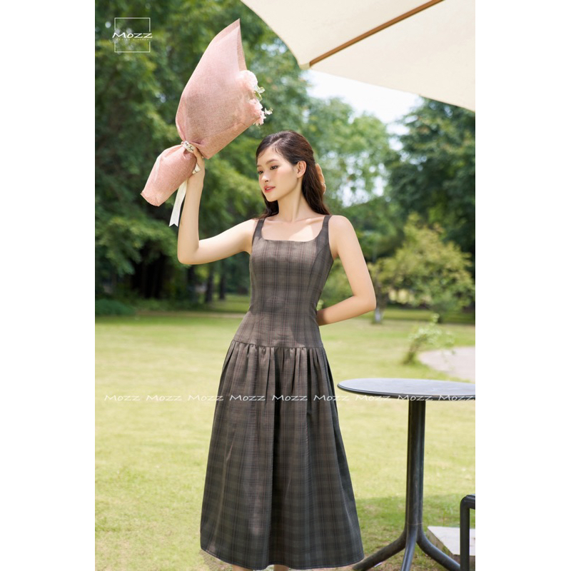Mozz- Váy kẻ rêu nâu hai dây