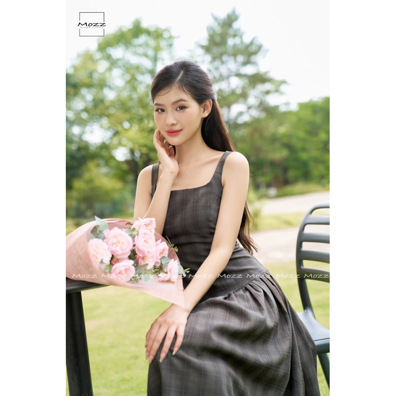 Mozz- Váy kẻ rêu nâu hai dây