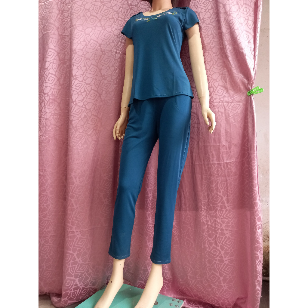 Bộ trung Niên mặc nhà thêu hoa Quần Dài - Sang Trọng,Lịch Sự - Vải solen hàn quốc ,Mát Tặng Bà Tặng Mẹ