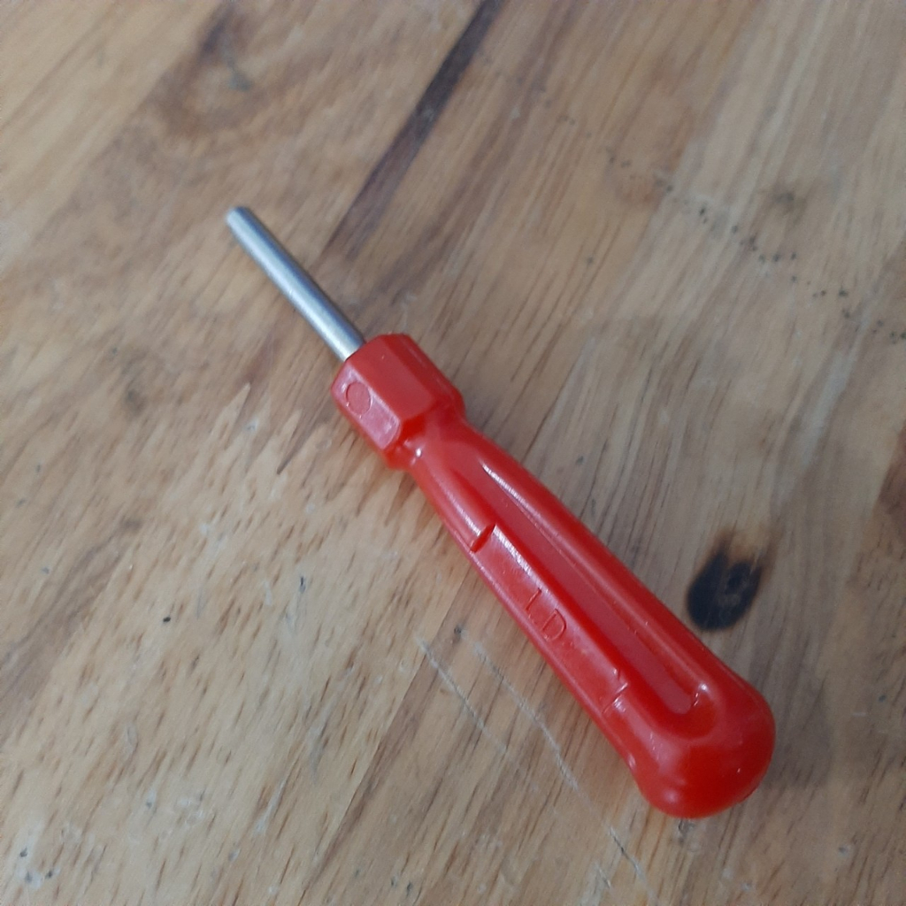 Cây tháo ty chân van xe loại ngắn