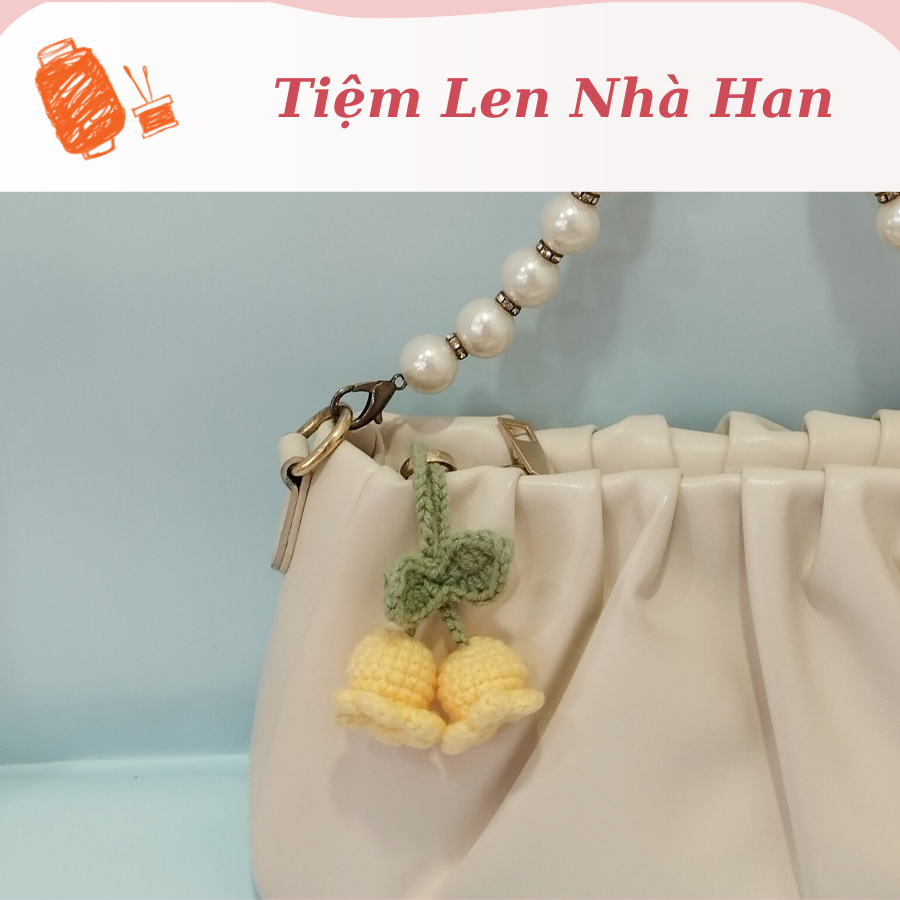 Móc khóa Dâu tây và Hoa Handmade bằng len