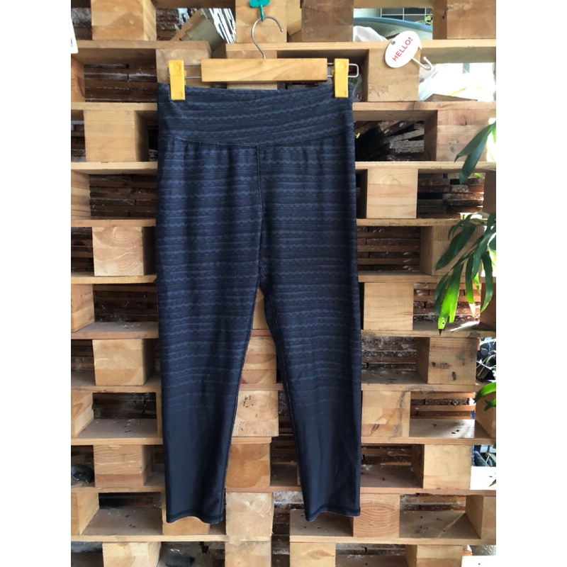 Quần legging hiệu szS- 2hand