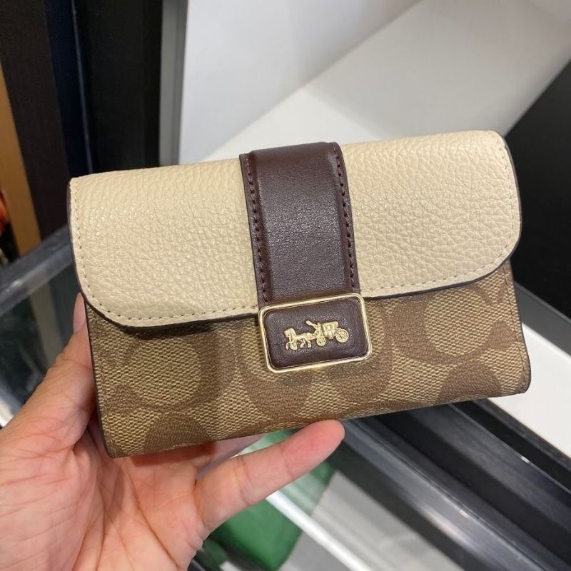 VÍ COACH MEDIUM GRACE