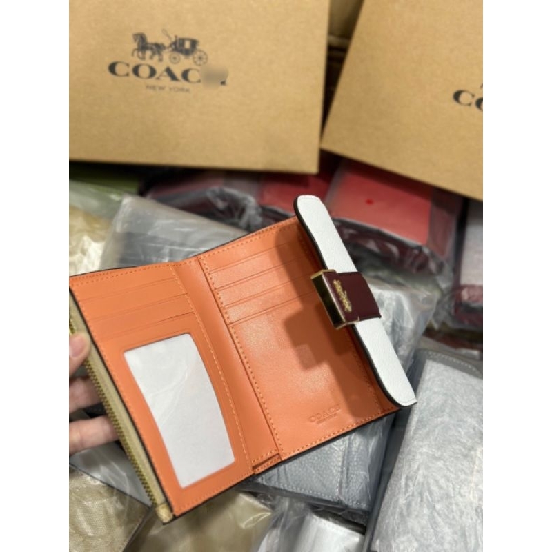 VÍ COACH MEDIUM GRACE