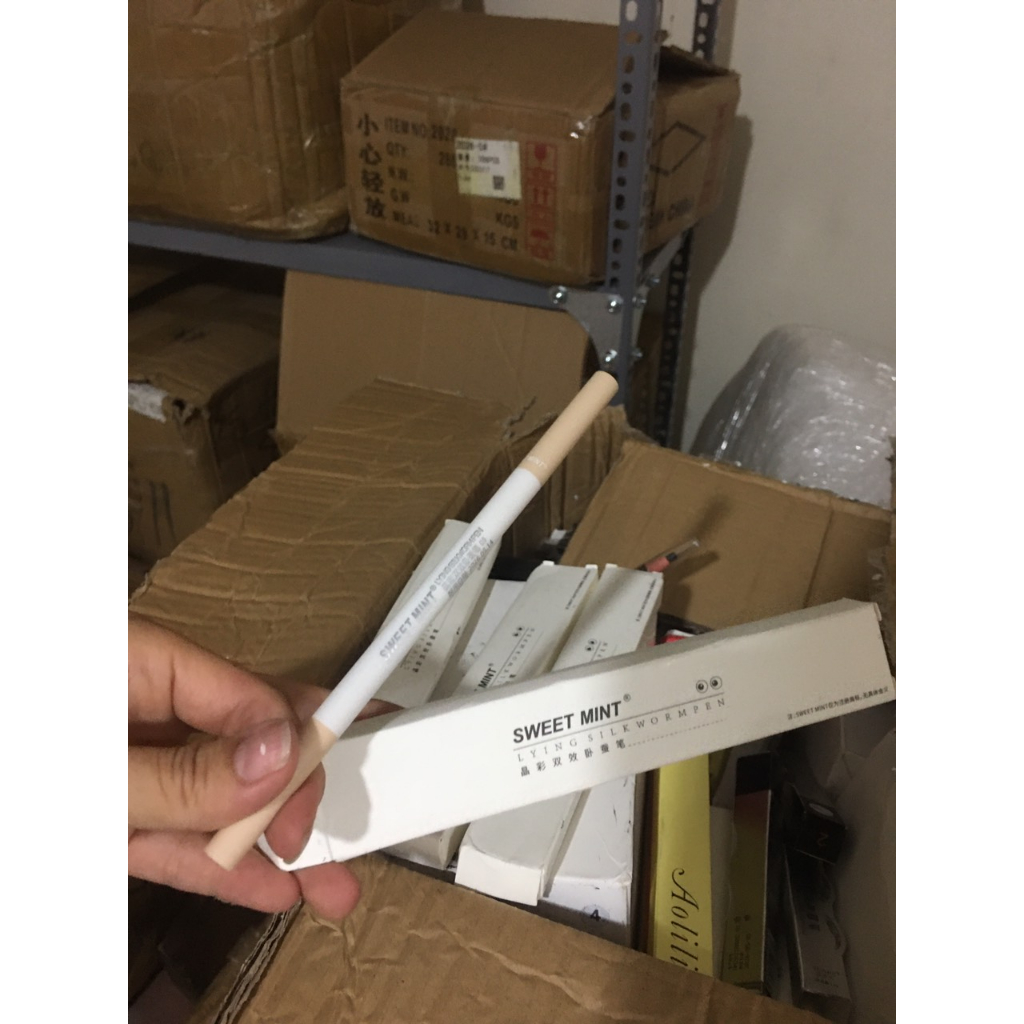 Bút kẻ bọng mắt 2 đầu Sweet Mint Vẽ nhũ mắt bắt sáng hightlight siêu tự nhiên