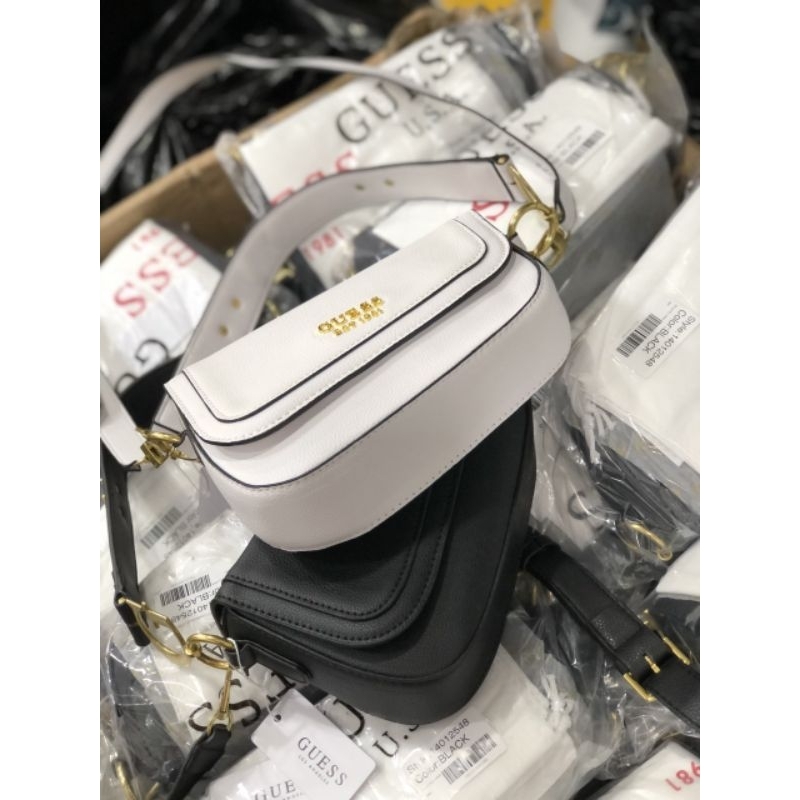 TÚA GUESS DREAM FLAP YÊN NGỰA