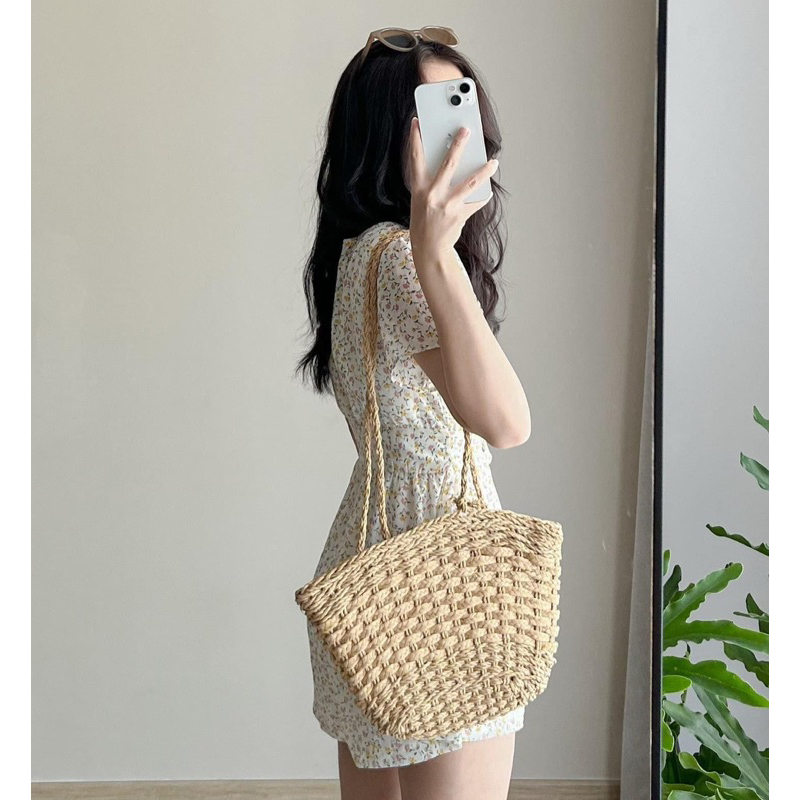 Váy Jum hoa nhí vàng dáng ngắn tay, bo eo, nơ bụng