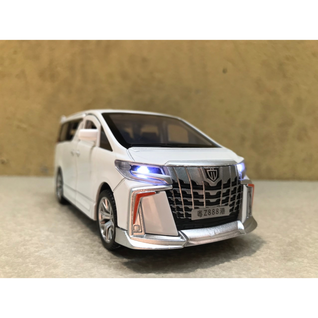 Mô hình xe ô tô TOYOTA Alphard Tỷ lệ 1:32
