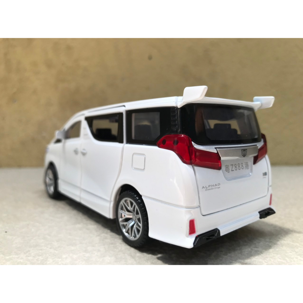 Mô hình xe ô tô TOYOTA Alphard Tỷ lệ 1:32