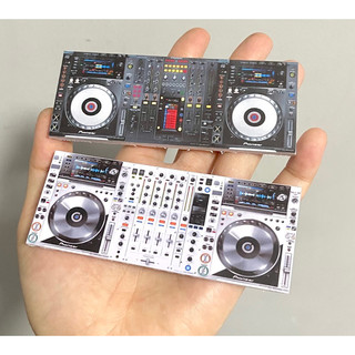Mô hình bàn dJ