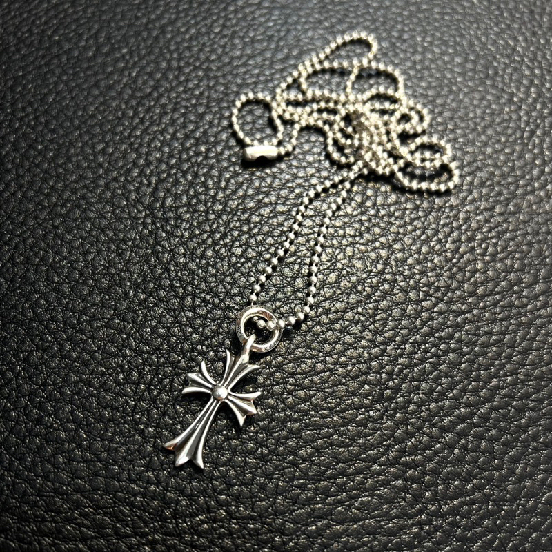 Vòng cỗ Cross Chromehearts