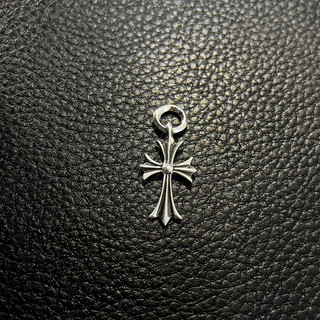 Vòng cỗ Cross Chromehearts