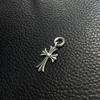 Vòng cỗ Cross Chromehearts