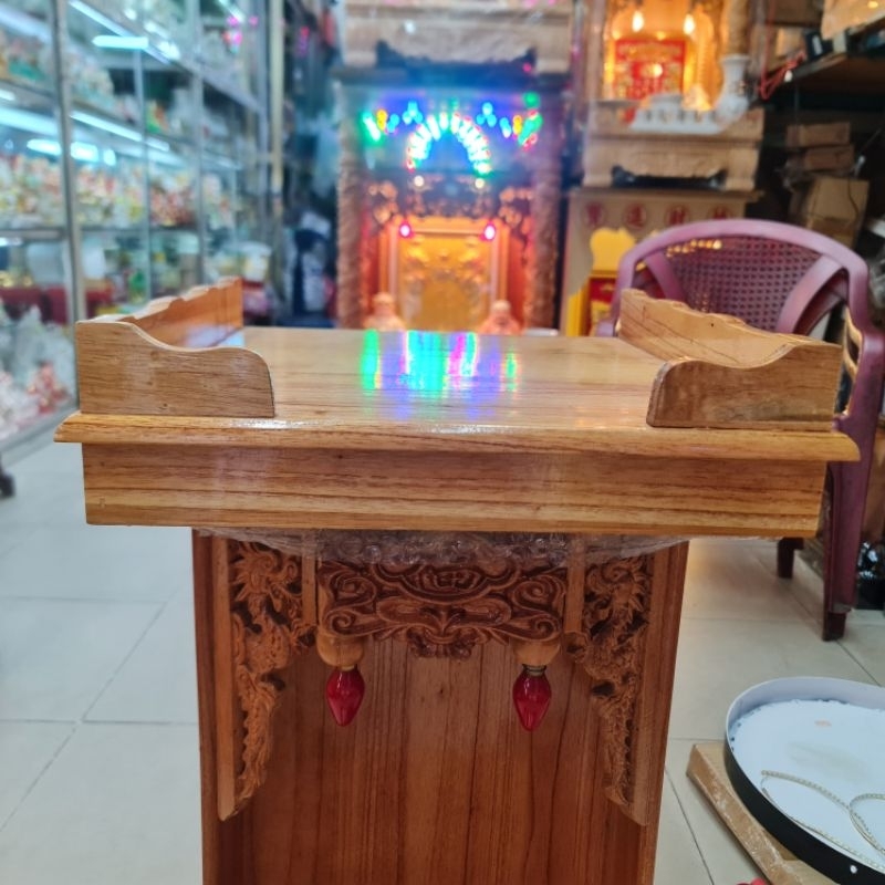 Bàn thờ treo tường