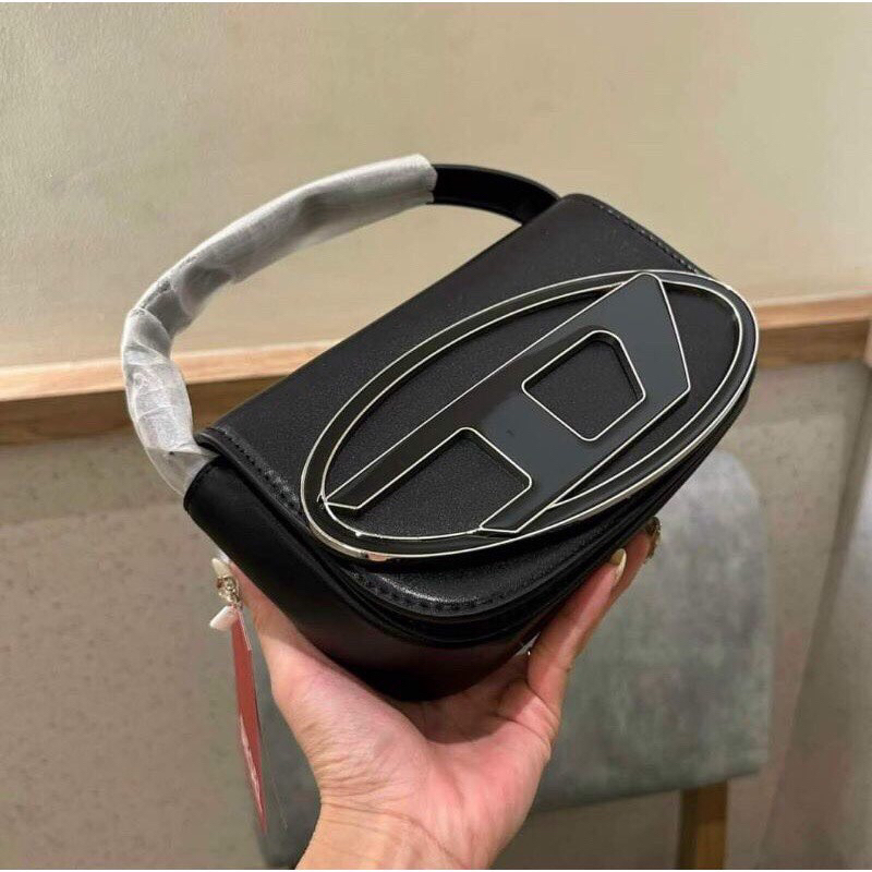 Túi Xách Nữ Kẹp Nách D.i.e.s.e.l Hot Trend 2023