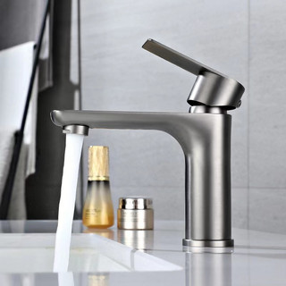 Vòi lavabo nóng lạnh mạ xám Titan