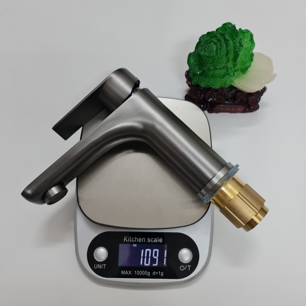 Vòi lavabo nóng lạnh mạ xám Titan