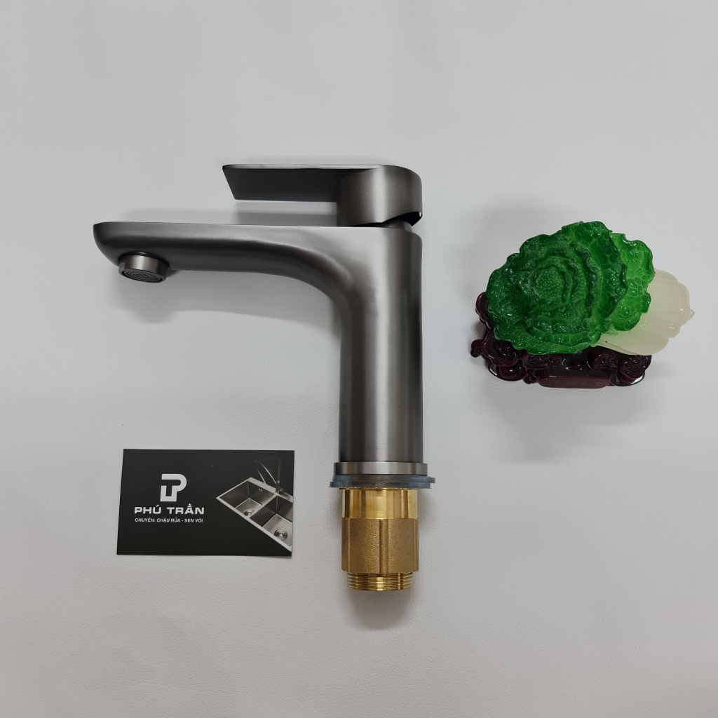 Vòi lavabo nóng lạnh mạ xám Titan