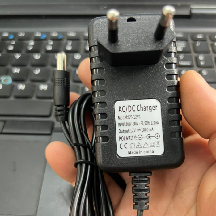 Sạc điện bình ắc qui 6V-12V giắc cắm tiêu chuẩn, tự ngắt, đèn hiển thị trạng thái làm việc
