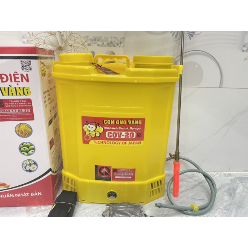 Bình xịt điện con ong vàng 20lit tặng tay bóp ren đồng