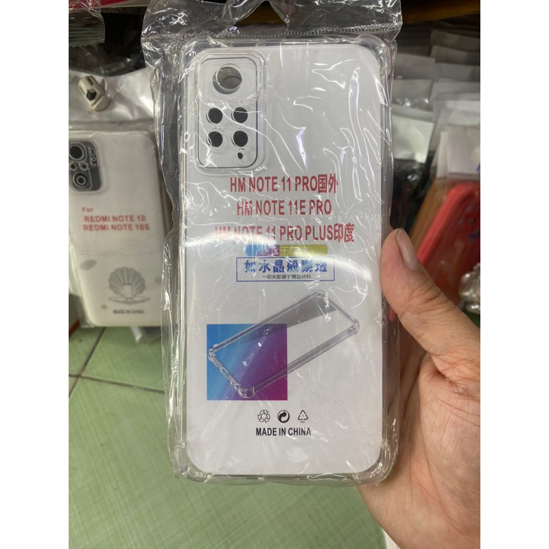 Ốp xiaomi Redmi Note 11 pro/ 11 pro plus gấu dâu bảo vệ Camera .