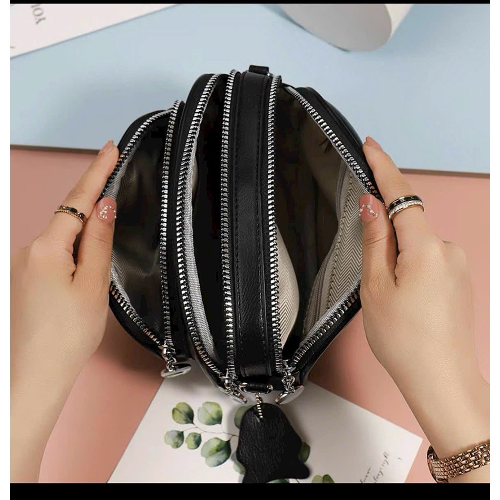 Túi đeo chéo nữ túi ba ngăn mặt trước thêu phối mác chữ S đá thời trang Hàn Quốc