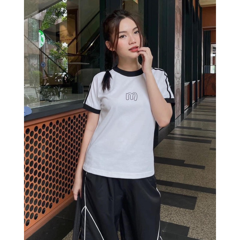 Áo Thun Nữ Baby Tee In Họa Tiết M Dáng Vừa Cực Xinh❤ Áo Cổ Tròn Phối Viền Tay Thể Thao