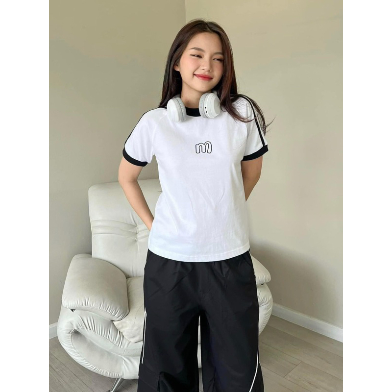 Áo Thun Nữ Baby Tee In Họa Tiết M Dáng Vừa Cực Xinh❤ Áo Cổ Tròn Phối Viền Tay Thể Thao