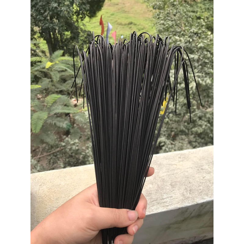 Nan uốn đen để ráp lồng các bác ơi. có từ 1,6 1,8 2 2,2li.sop bán combo từ 20nan ạ