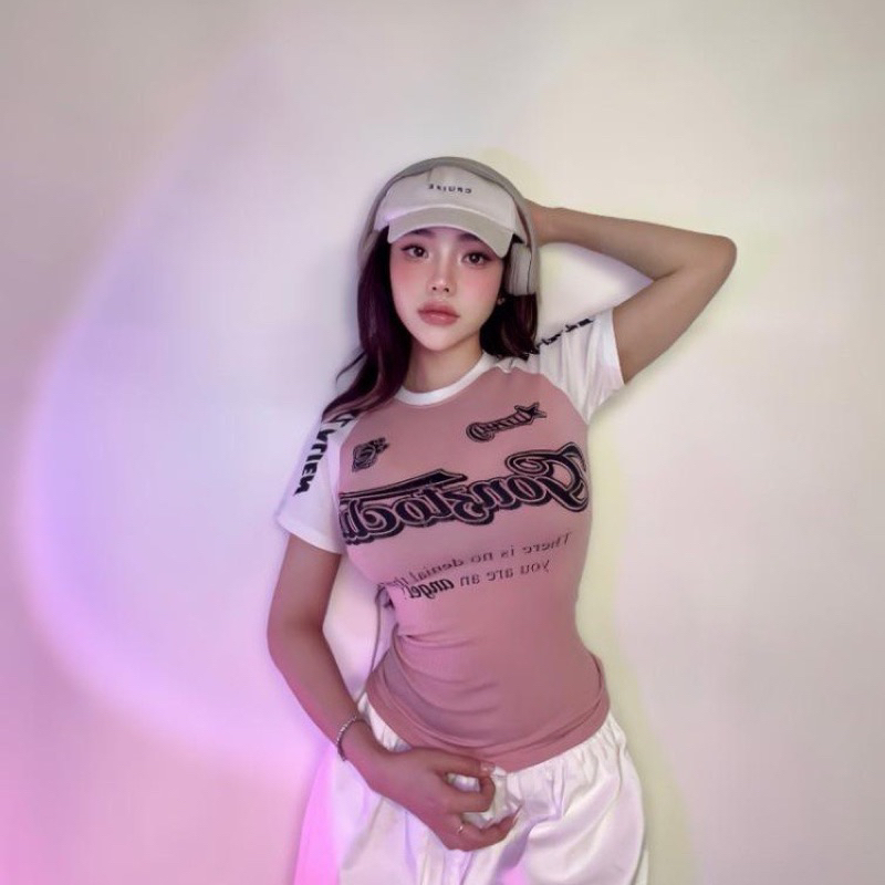 Áo Baby Tee Phối Viền Tay Anger Ôm Bdoy Cá Tính Phong Cách Retro