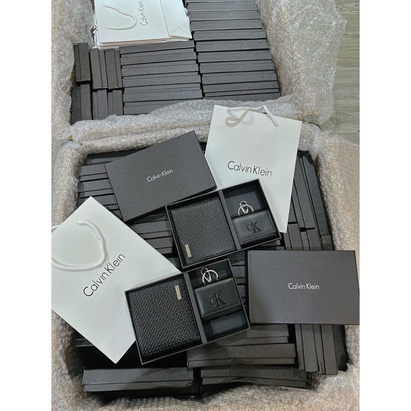 Set ví + ví đựng airpod Calvin Klein Fullbox túi giấy hãng
