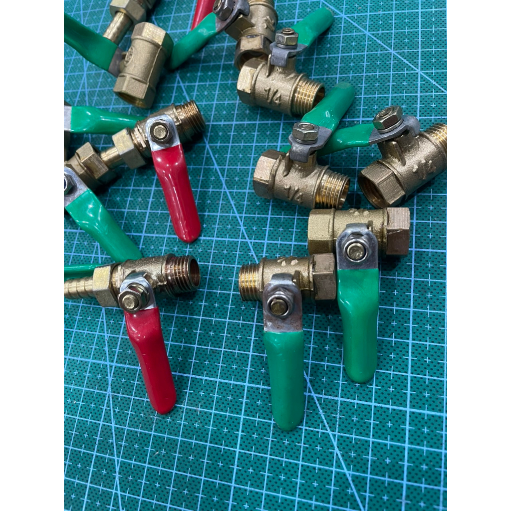 Van gạt, van khóa chân ren 13