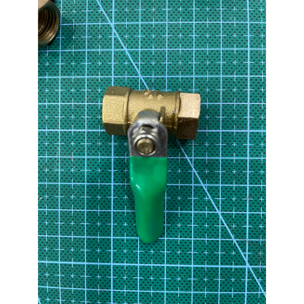 Van gạt, van khóa chân ren 13