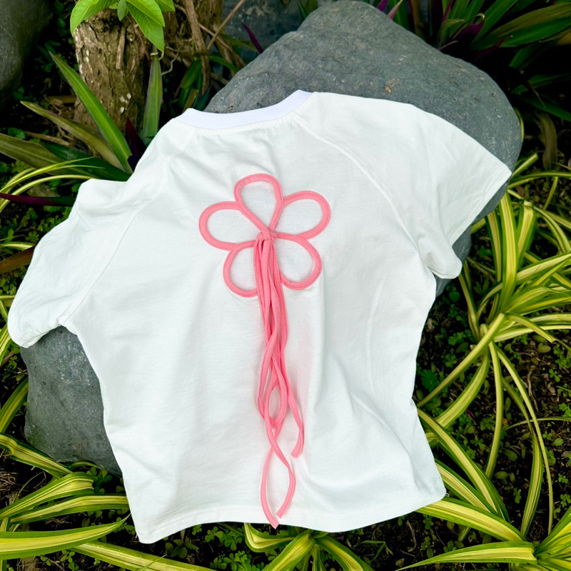 Áo thun khoét hoa sau lưng hồng - Paparoti