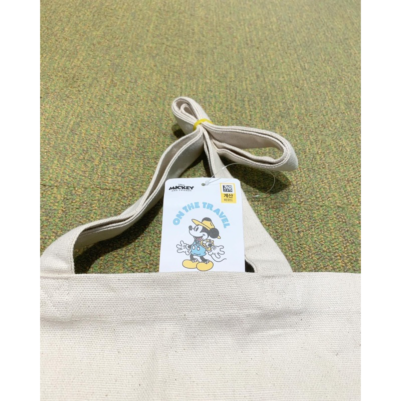 Túi vải, túi xách vải tiện lợi x Mickey, Minnie, Chip&Dale, Over action x Daiso HQ