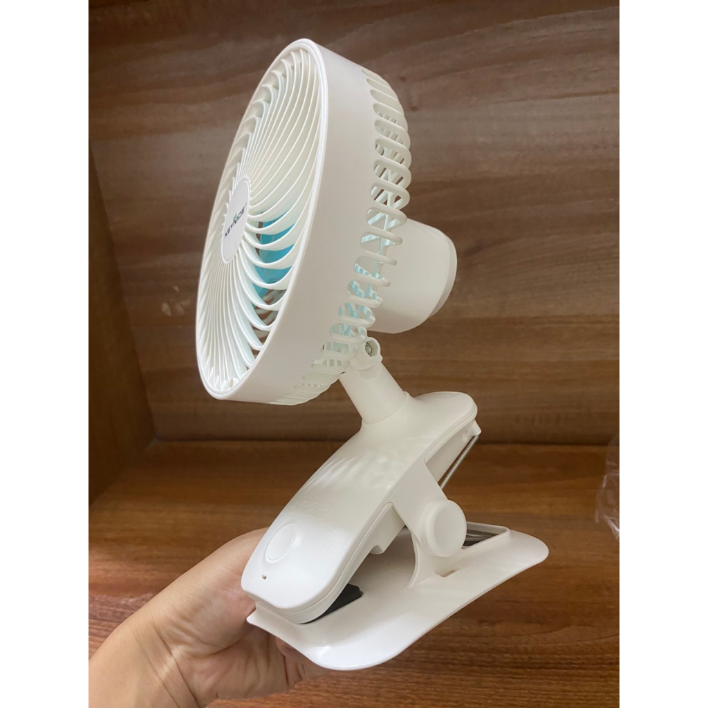 Quạt sạc mini KEYNICE dùng pin 5,000mAh 30 giờ dùng liên tục