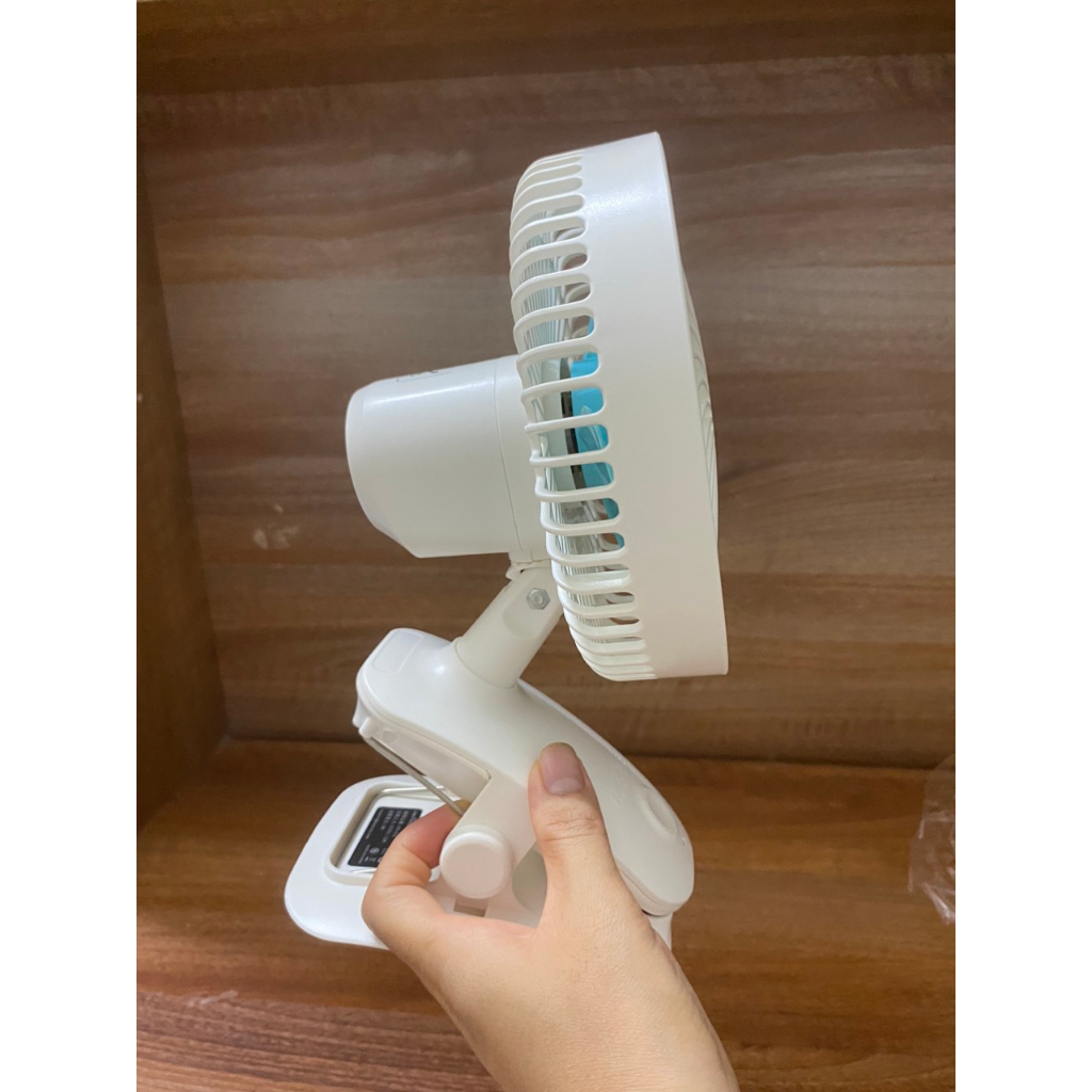 Quạt sạc mini KEYNICE dùng pin 5,000mAh 30 giờ dùng liên tục
