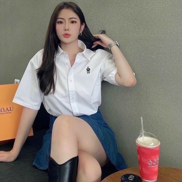 Áo sơ mi ngắn tay thêu gấu trong túi zip chất thô Maia SomitheuGau707