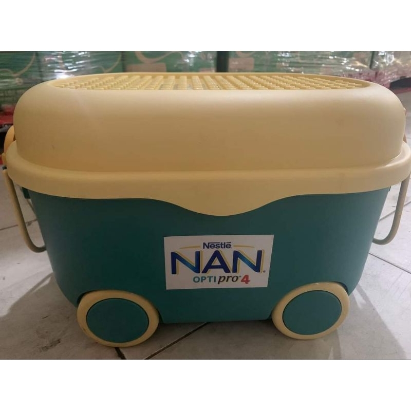 Thùng Đựng Đồ Nan Cho Bé có bánh xe di chuyển