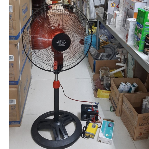 quạt kẹp bình ắc qui 12v(gồm quạt, bình ác qui, sạc)
