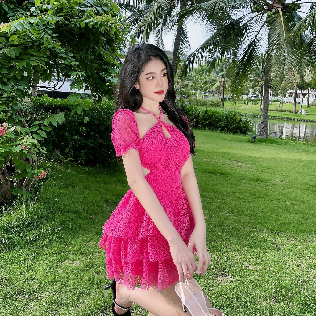 Đầm Ren Cổ Yếm Chéo 3 Tầng Xếp Ly Sang Chảnh - 3444