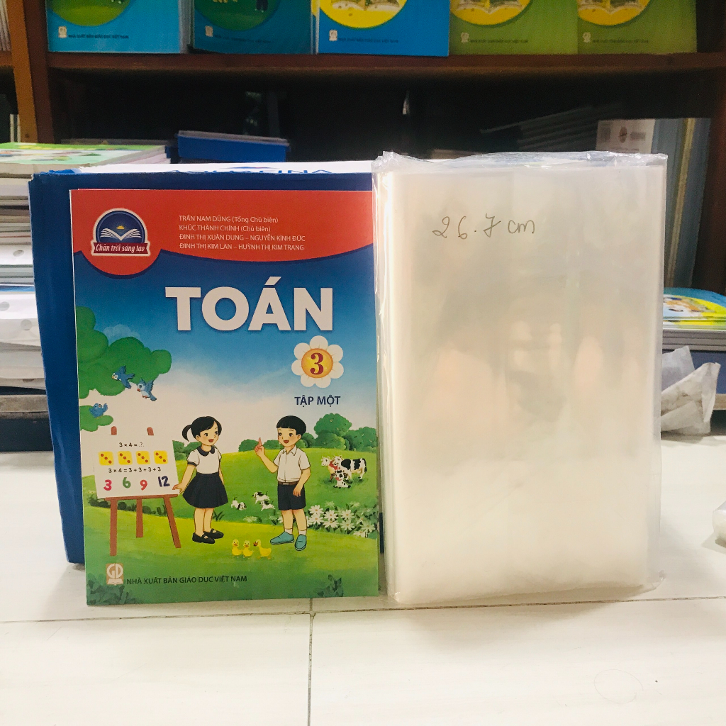 toán,tiếng việt thuộc chân trời sáng tạo lớp 3 kèm bútlông kim bebe tím