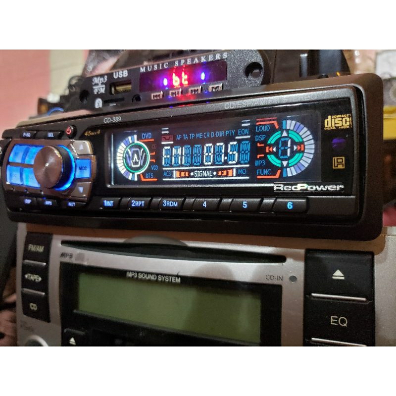 Máy phát nhạc giành cho ô tô. Mp4, bluetooth.aux. usb.cad sd . radio.  loại phổ thông giành cho mọi loại xe.