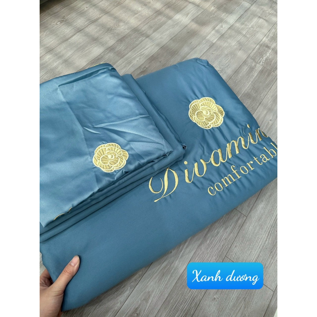 Bộ chăn ga gối phi lụa hoa trà Divaminay, chất liệu vải phi lụa óng mềm mại, mịn không nhăn không xù