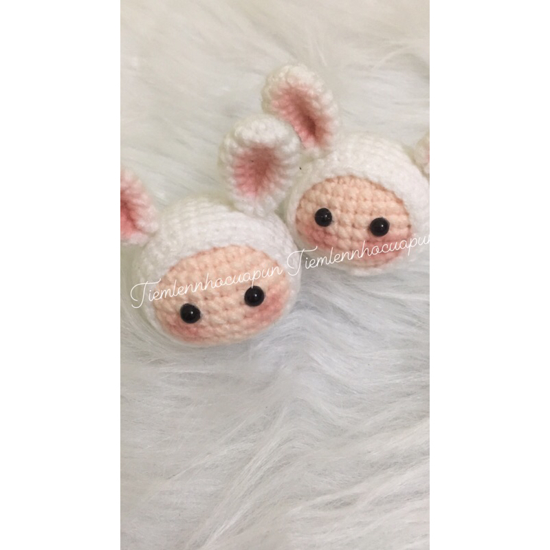 Móc khóa bé thỏ bánh bao bằng len