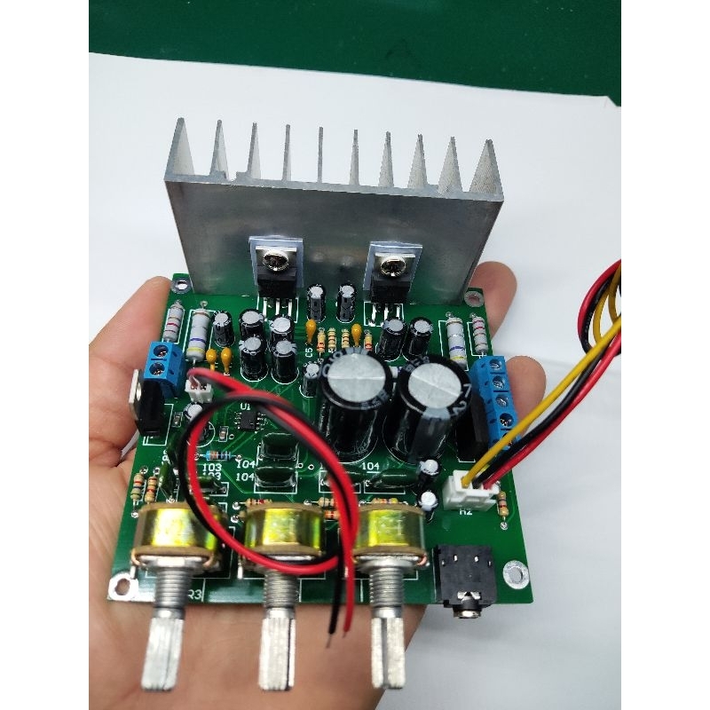 Mạch TDA2030A khuếch đại âm thanh 2 kênh và 3 kênh.