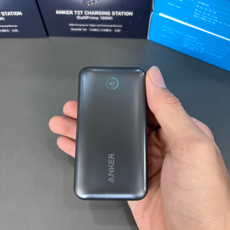 Pin dự phòng Anker 533 A1256 10000mah công suất 30w với 2 cổng Type C và 1 Usb A tích hợp LED hiển thị pin Bảo hành 12T